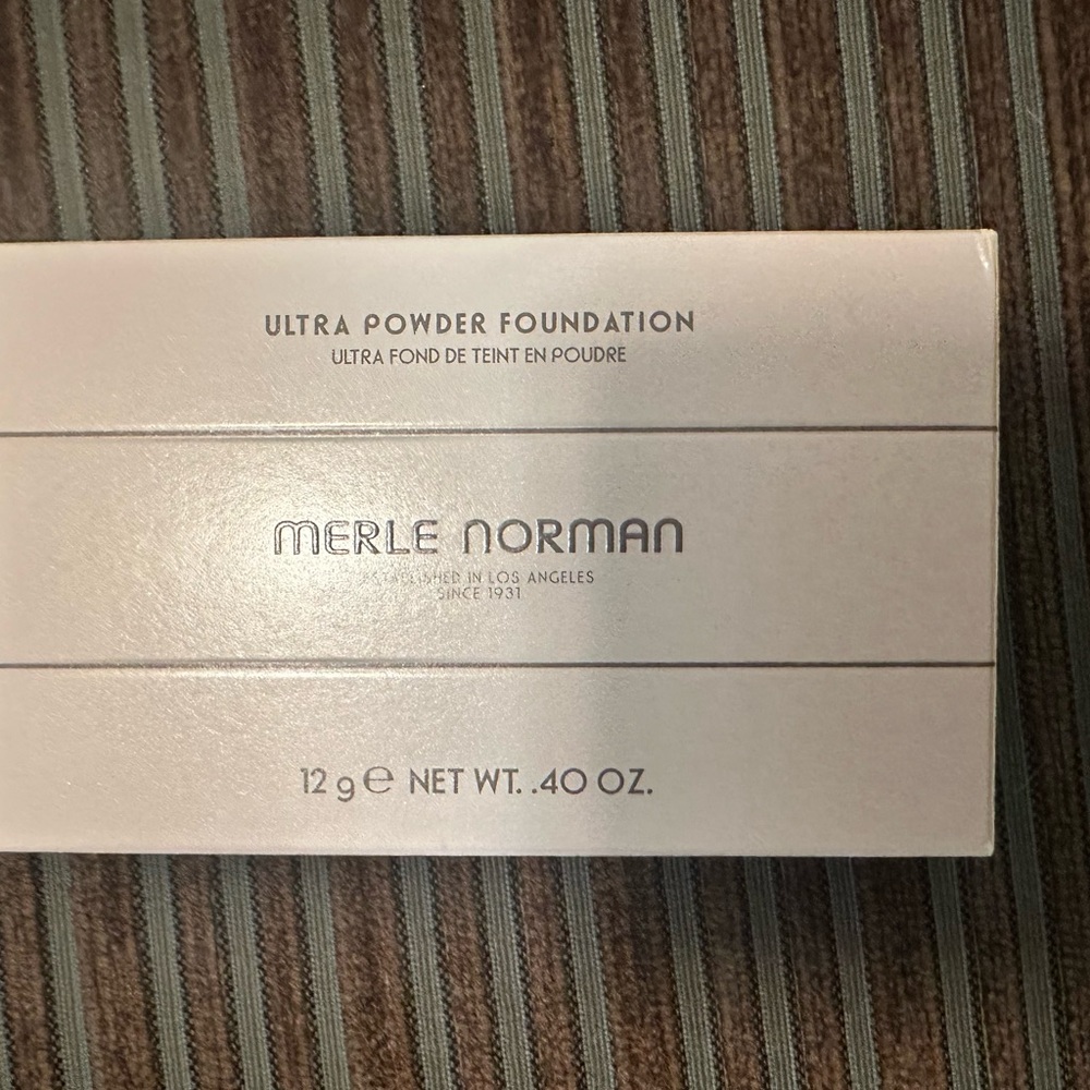 Merle Norman Ultra Bisque Powder Foundation